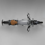 #tank_réservoir_gris_seat_selle_camel_mudguards_garde-boues_en_fibre_de_carbone_et_inserts_en_fibre_de_carbone