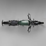 #tank_réservoir_vert_seat_selle_noir_mudguards_garde-boues_noirs_et_inserts_en_fibre_de_carbone